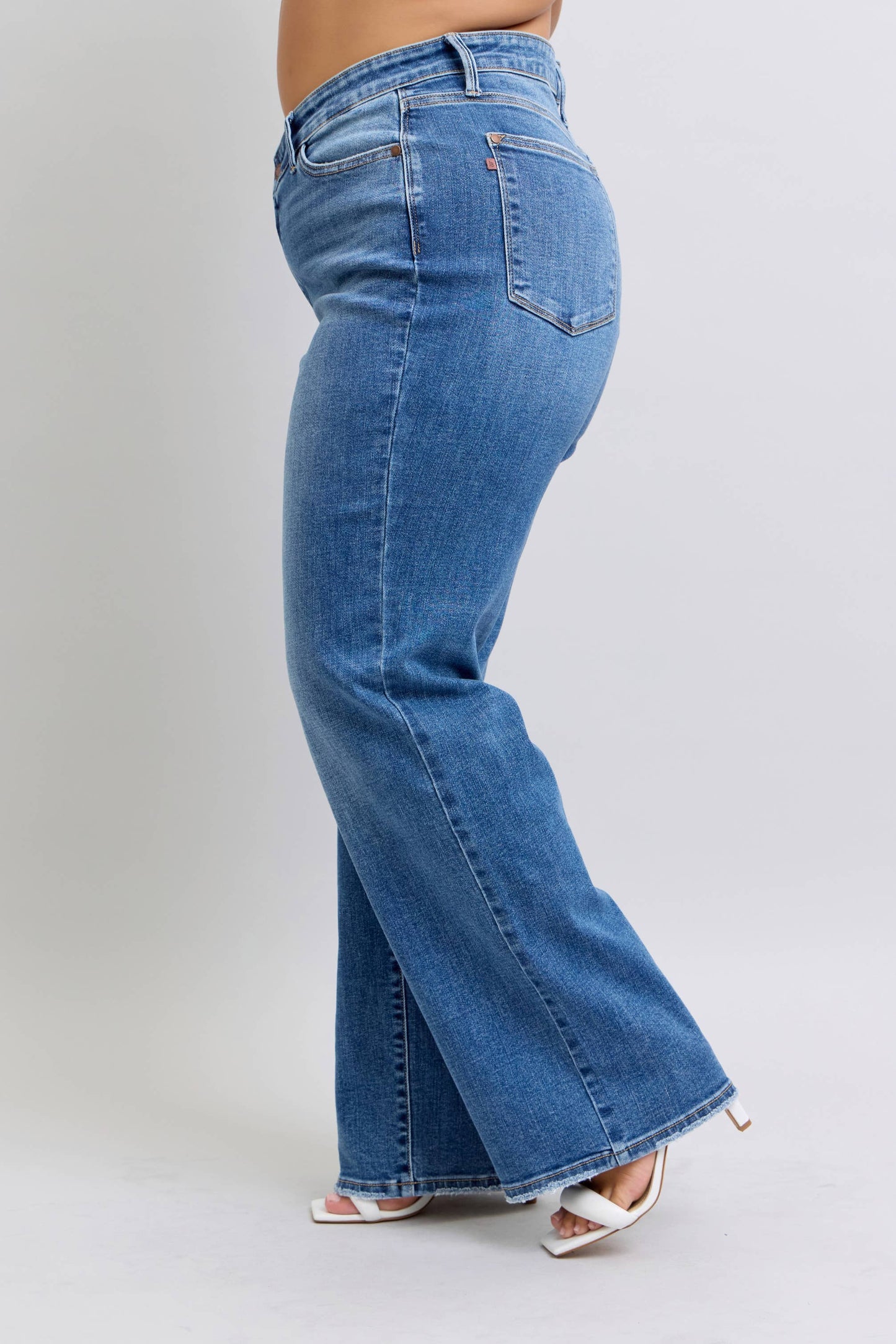 High Waisted V-Front WB Vintage Wash Straight Fit