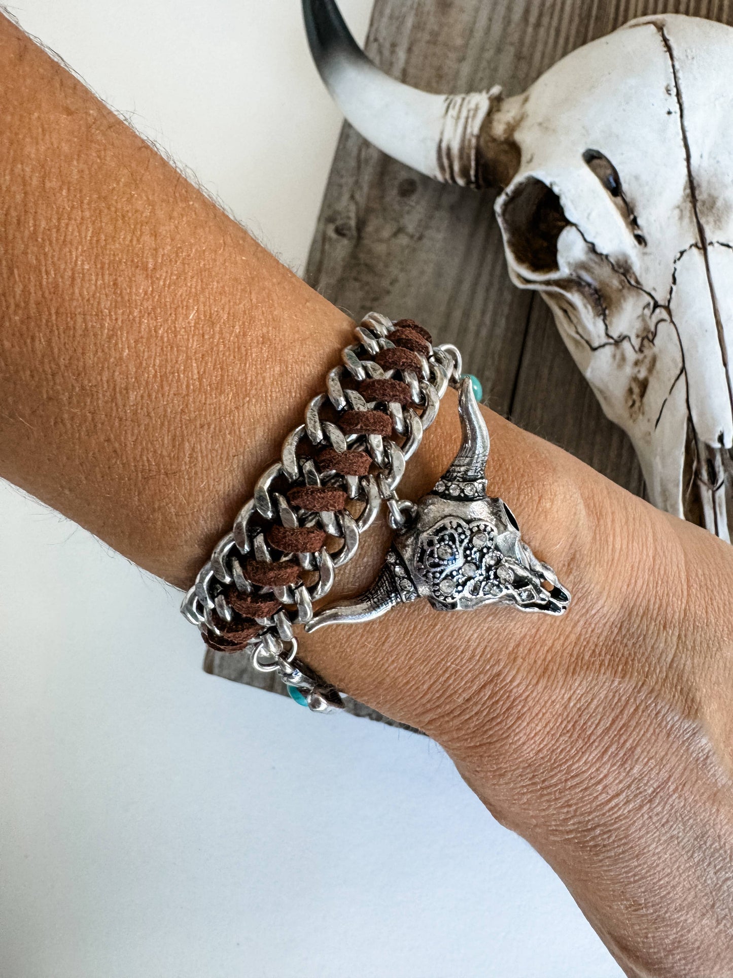 Western Charm Concho Bracelet - Cactus Arrow Conch Steer