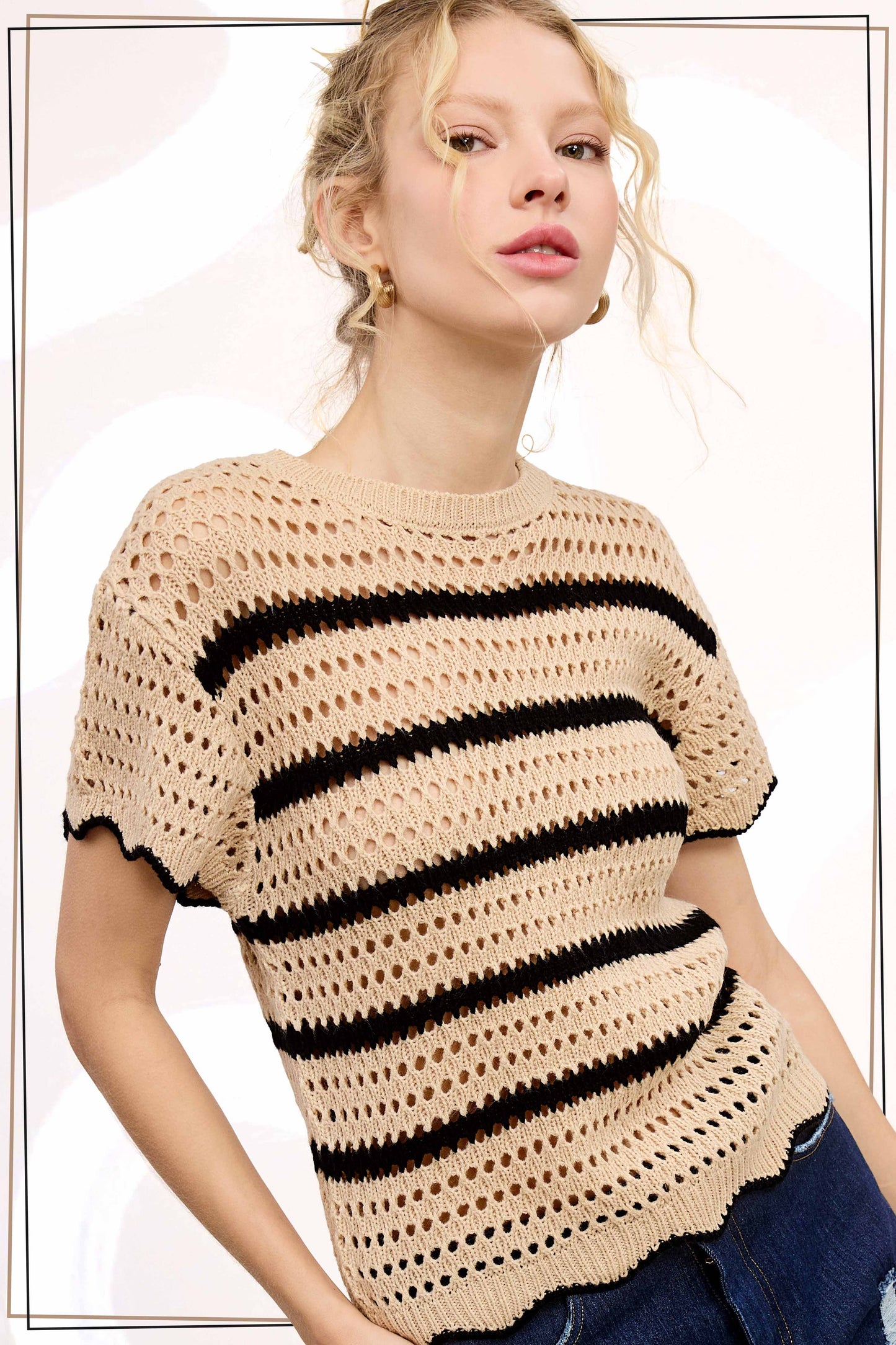 Round Neck Scalloped Edge Short Sleeve Sweater