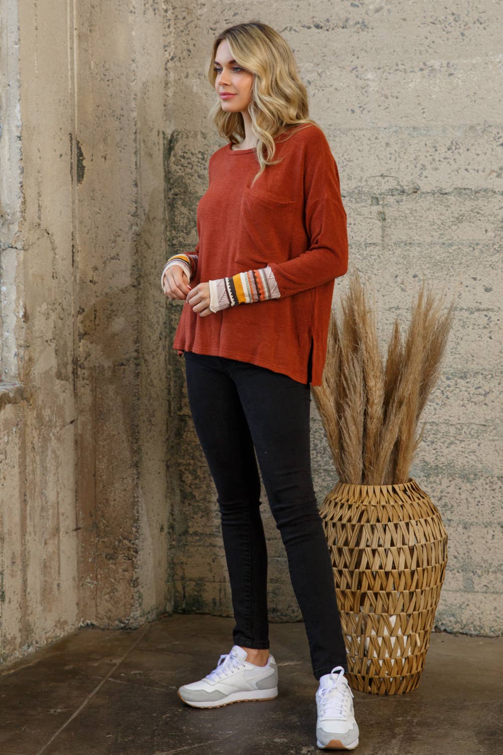Knit Crew Neck Top Contrast Detail
