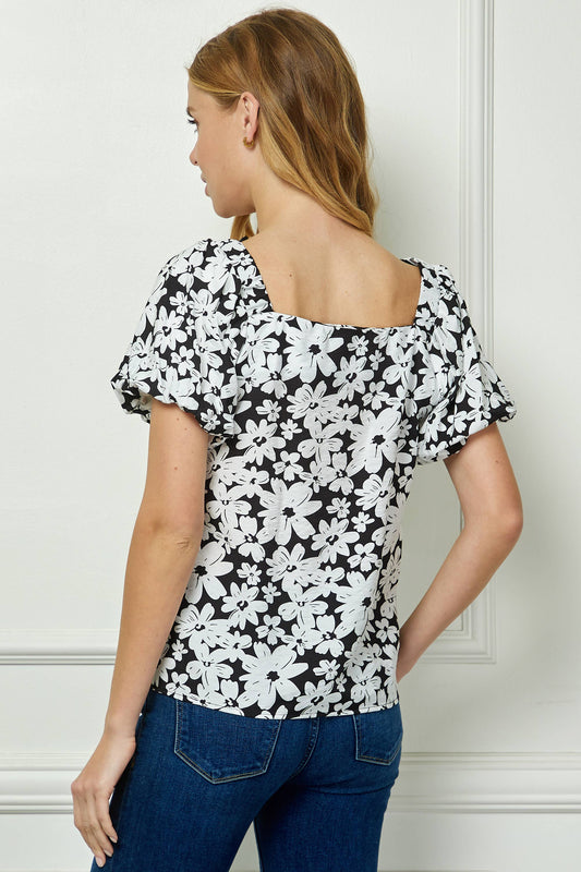 Short Bubble Sleeve Trapeze Blouse