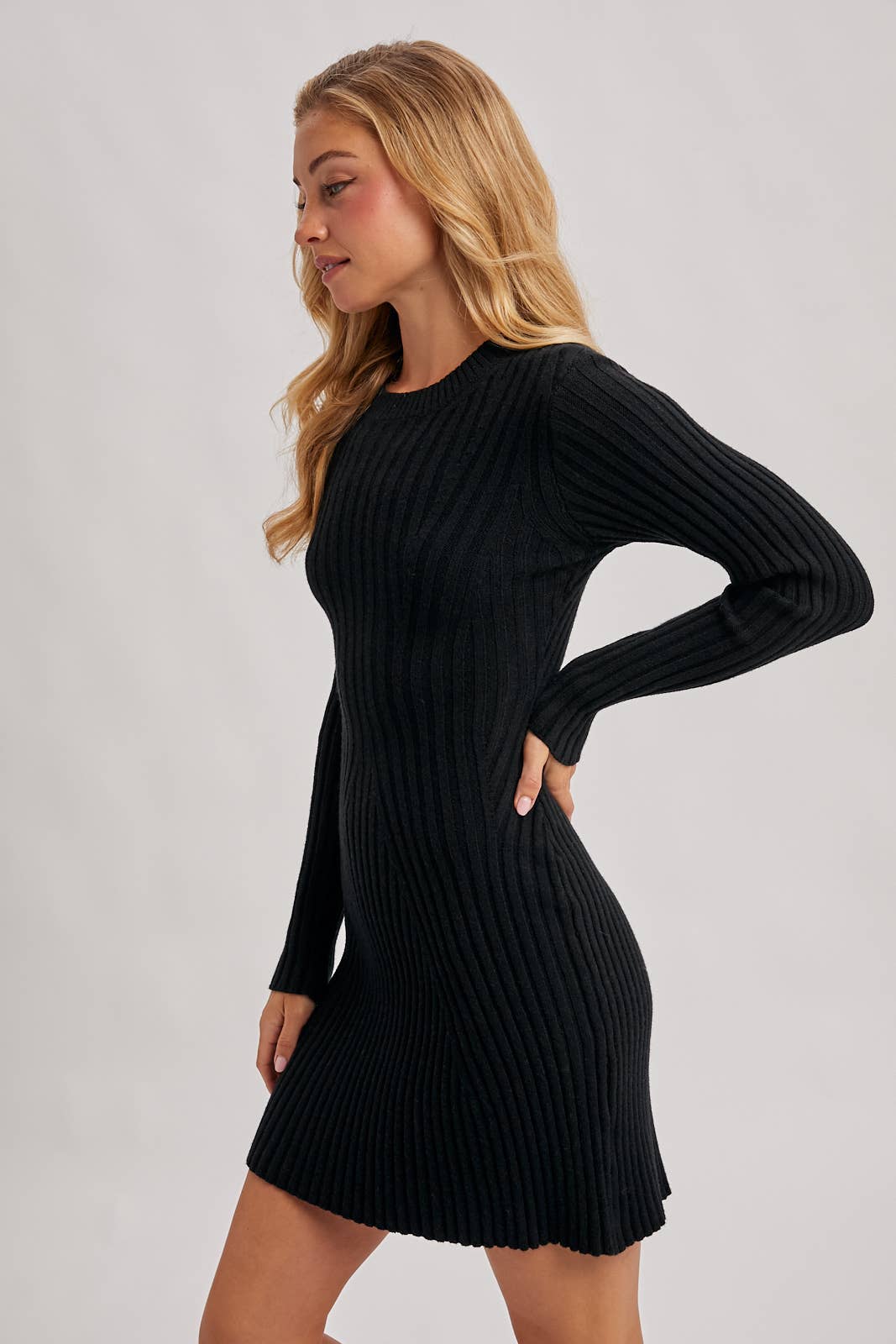 RIBBED KNIT LONG SLEEVE SWEATER DRESS