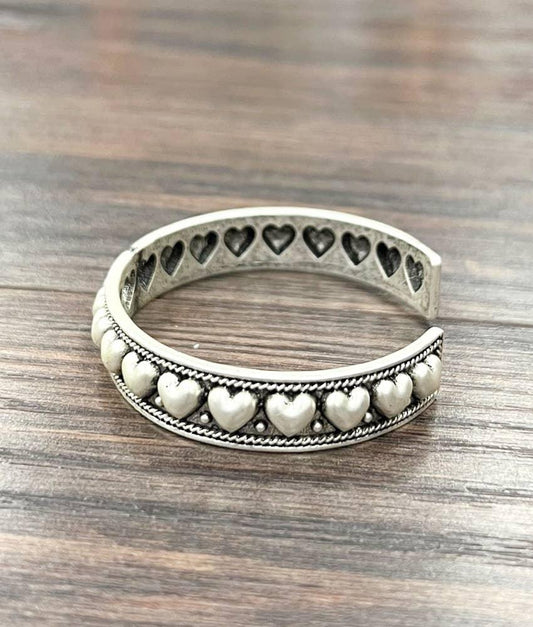 711632, Boho Heart Cuff Bracelet - Southern Sassy Boutique
