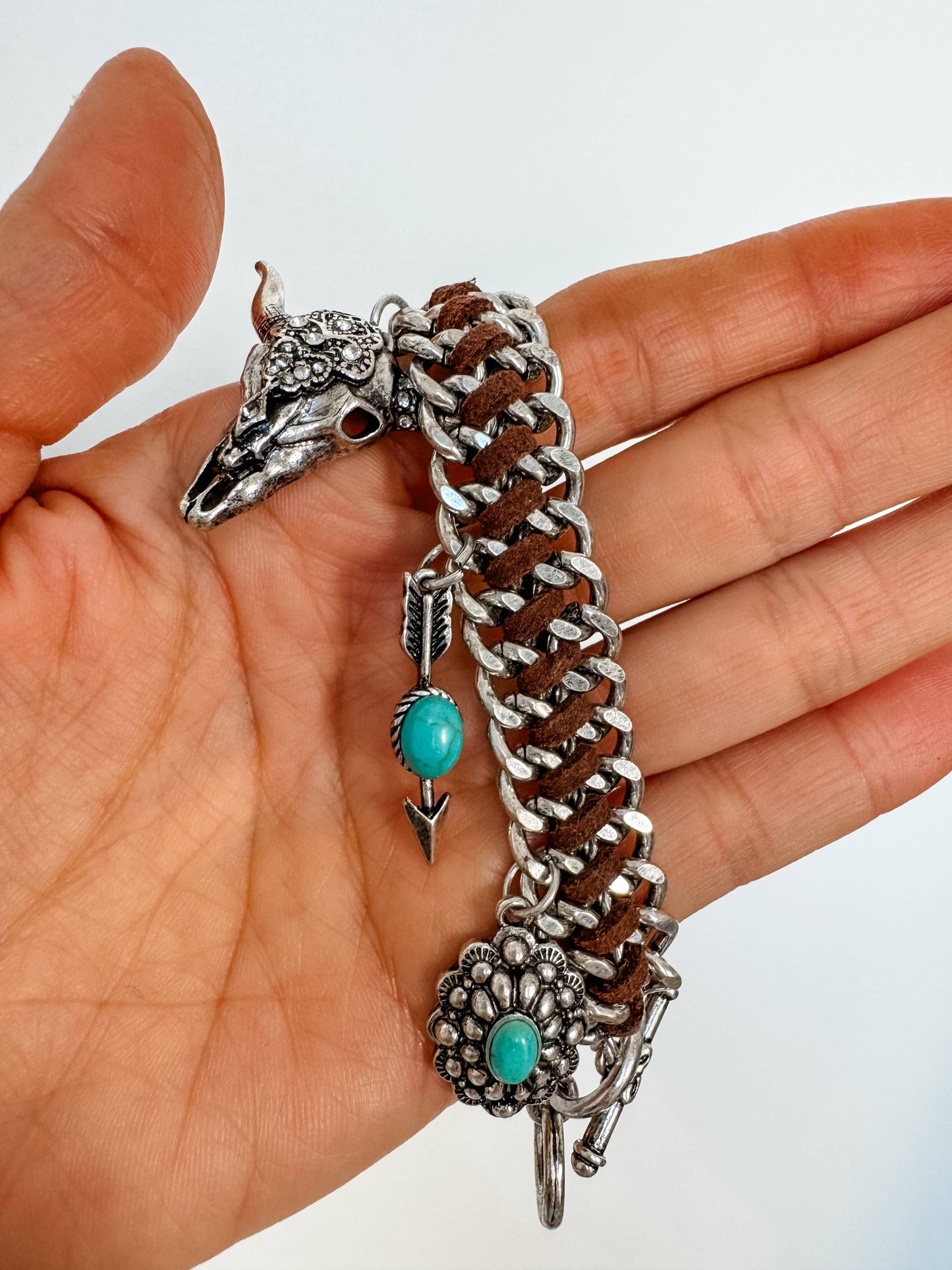 Western Charm Concho Bracelet - Cactus Arrow Conch Steer