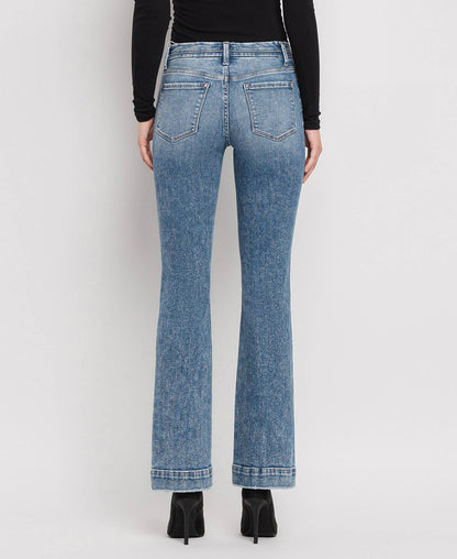 MID RISE SEAMLESS WAISTBAND BOOTCUT JEANS T6266