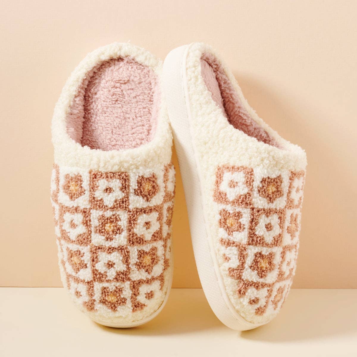 Flower Checker Fuzzy Fleece Soft Slipper