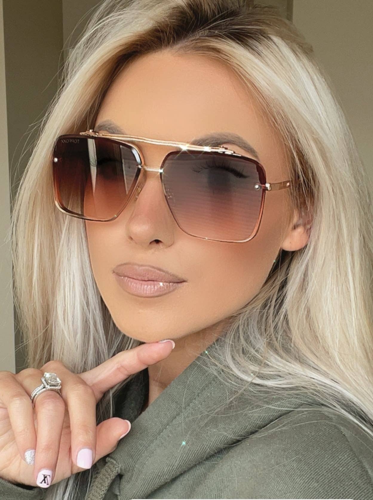 Small Bella Coffee - Tangle Free Aviator Sunglasses