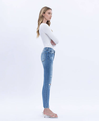 HIGH RISE DISTRESSED CROP SKINNY JEAN - Southern Sassy Boutique