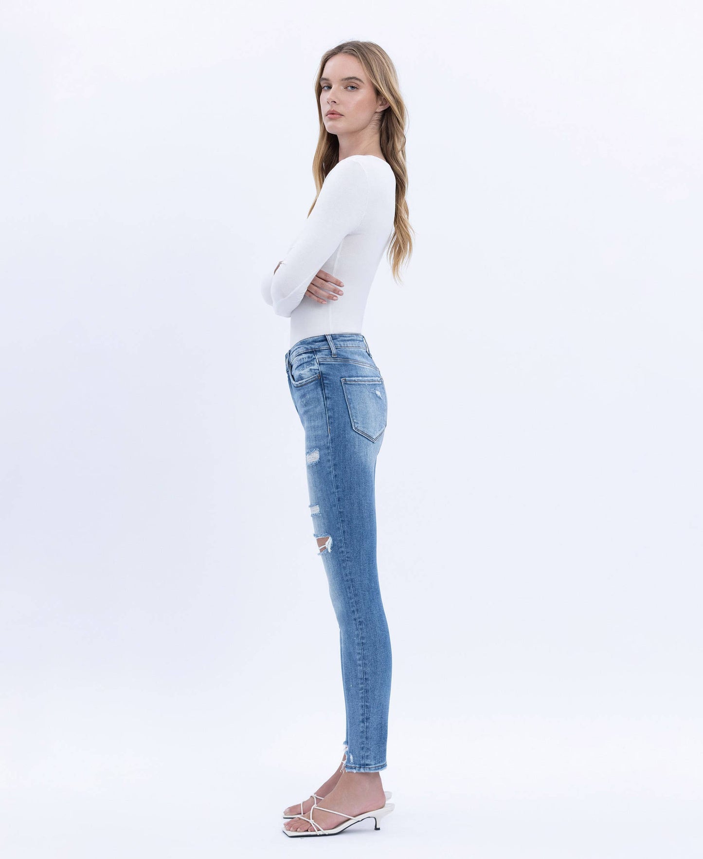 HIGH RISE DISTRESSED CROP SKINNY JEAN - Southern Sassy Boutique