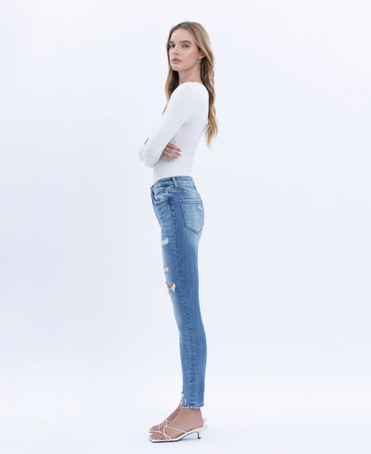 HIGH RISE DISTRESSED CROP SKINNY JEAN - Southern Sassy Boutique