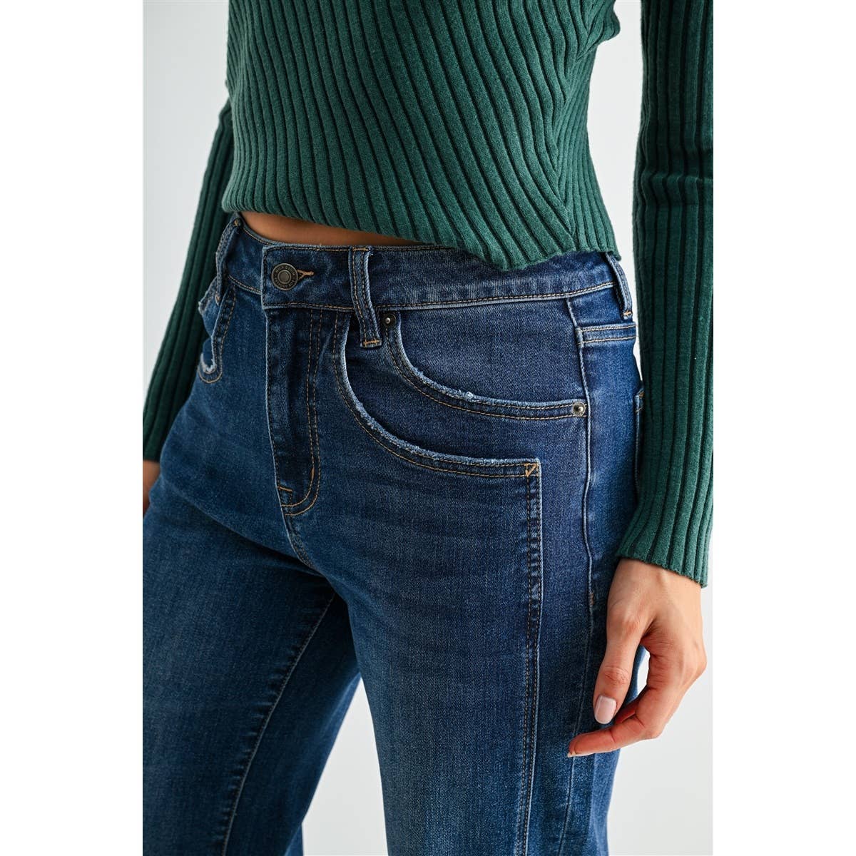 HIGH-RISE SLIM WIDE CUFFED LEG