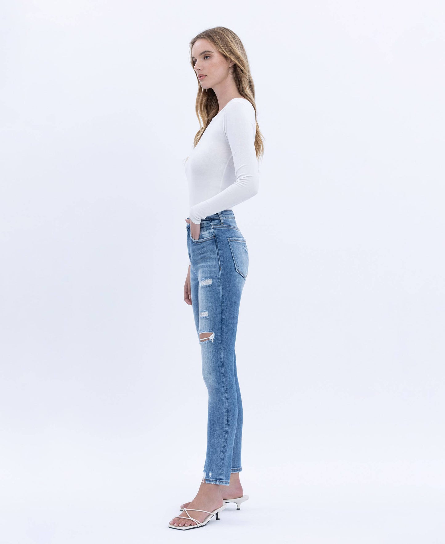 HIGH RISE DISTRESSED CROP SKINNY JEAN - Southern Sassy Boutique