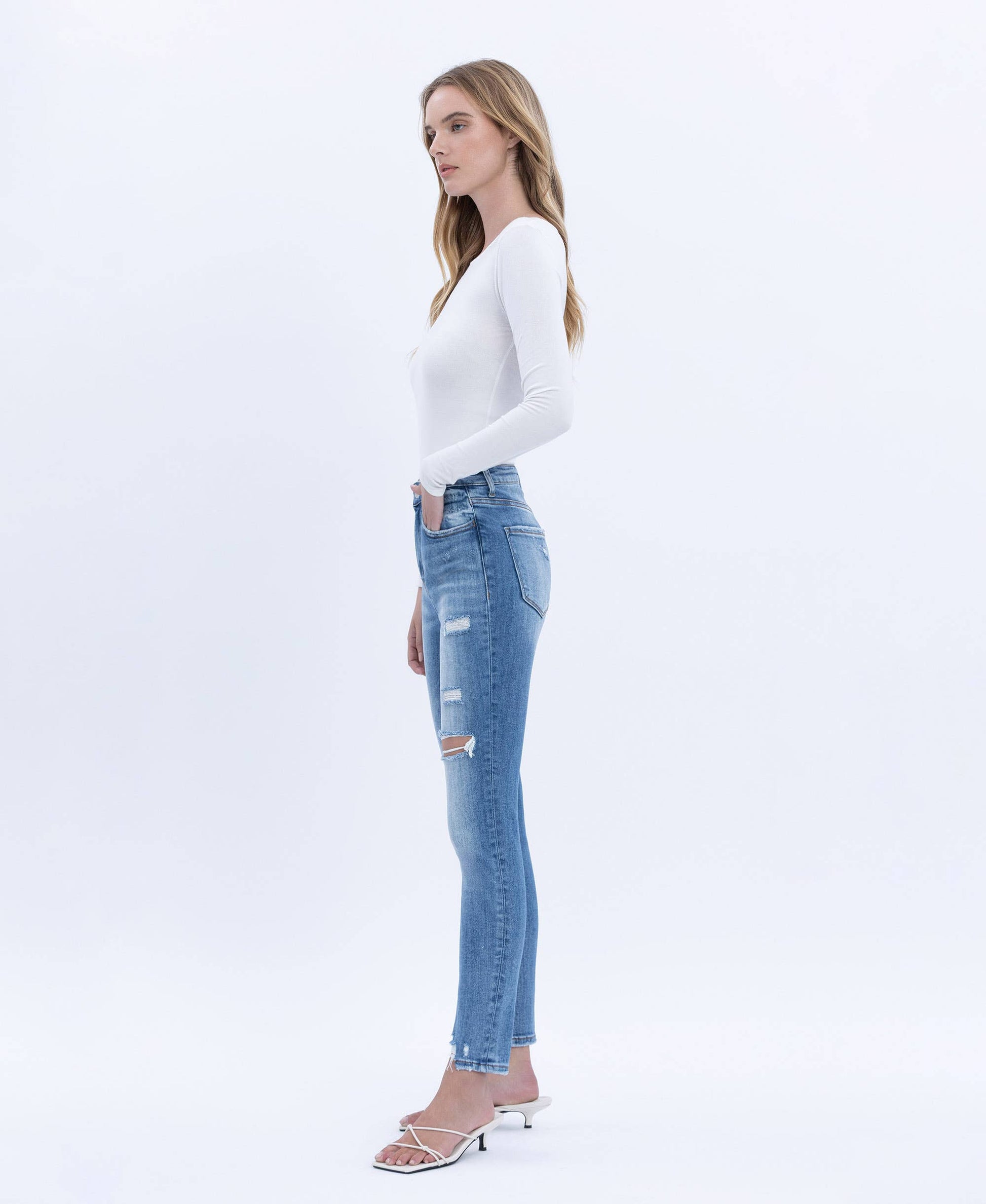 HIGH RISE DISTRESSED CROP SKINNY JEAN - Southern Sassy Boutique