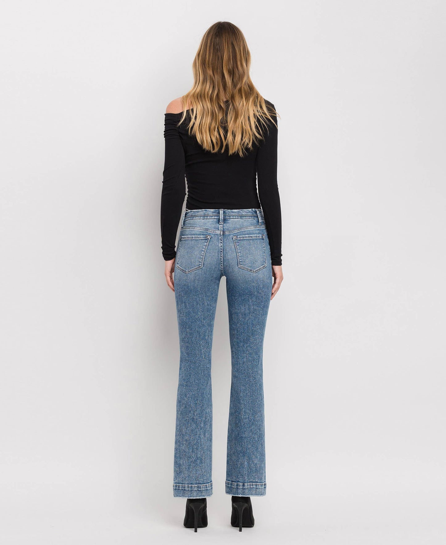 MID RISE SEAMLESS WAISTBAND BOOTCUT JEANS T6266