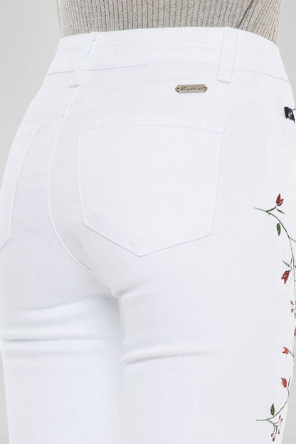 KC6228WT - Southern Sassy Boutique