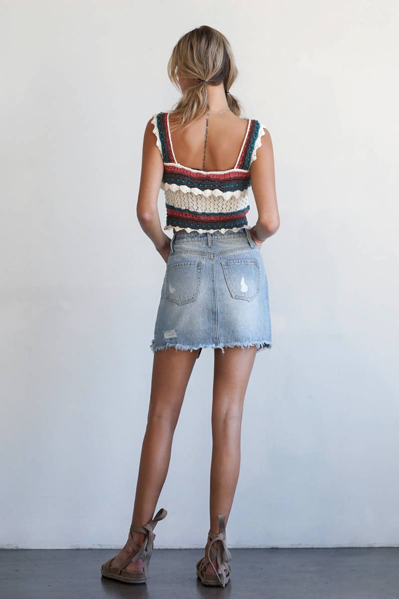 Frayed Hem Distressed Mid Rise Mini Denim Skirt