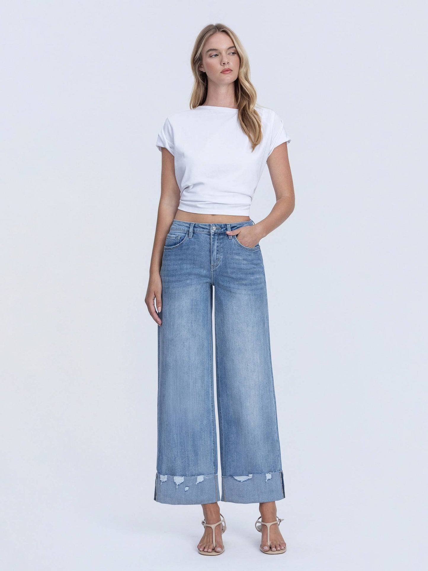 HIGH RISE MEDIUM WASH CUFFED WIDE JEANS LV1604