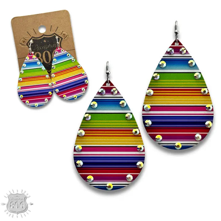 Rhinestone Rim Metal Teardrop Earrings