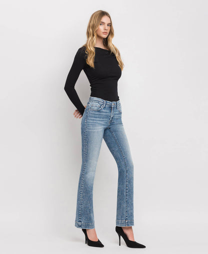 MID RISE SEAMLESS WAISTBAND BOOTCUT JEANS T6266