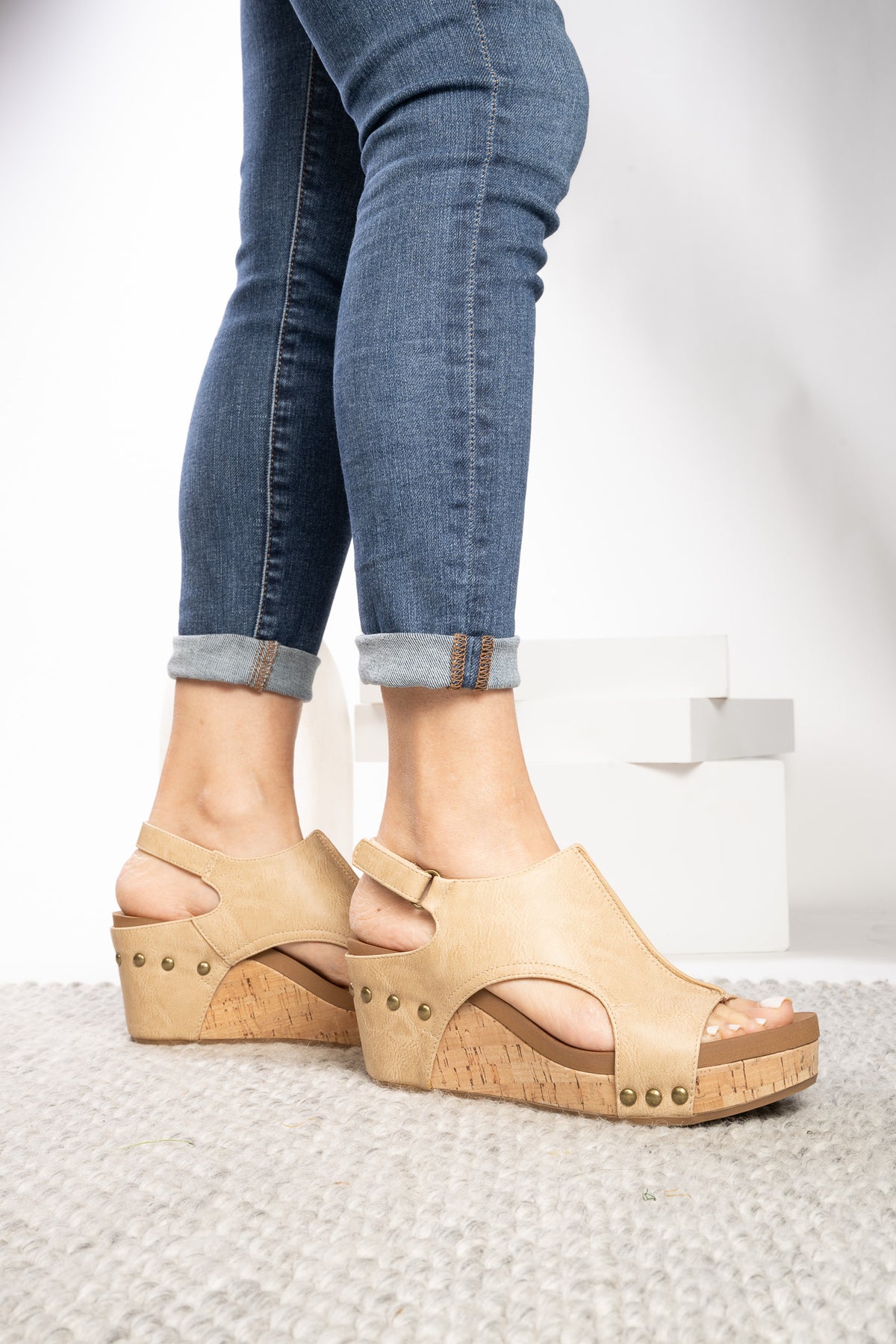 Corky's Carley Almond Wedge