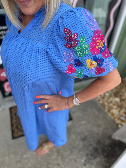 Embroidery Sleeve Dress with Square Pattern and Ruffle Sleeves