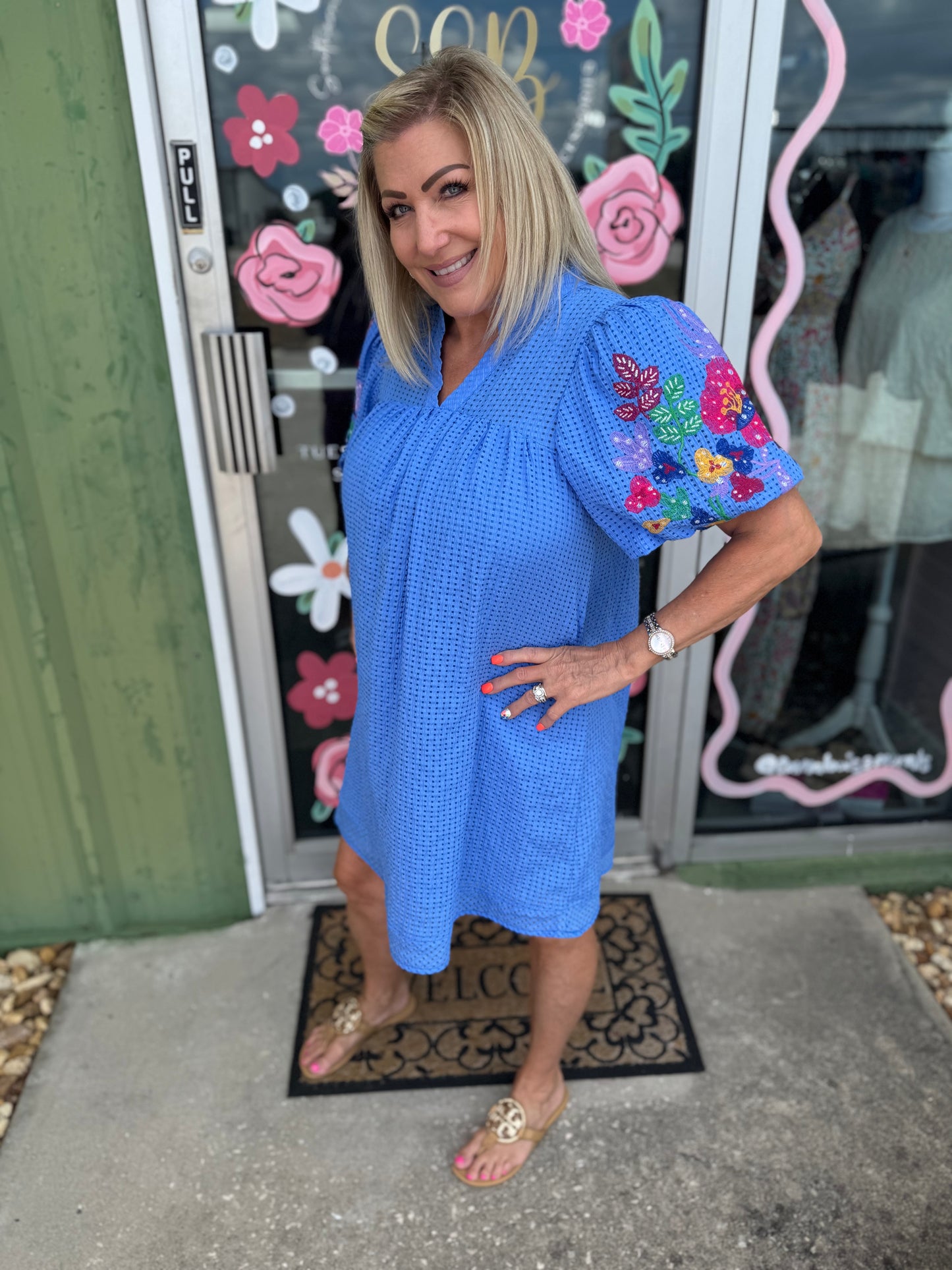 Embroidery Sleeve Dress with Square Pattern and Ruffle Sleeves