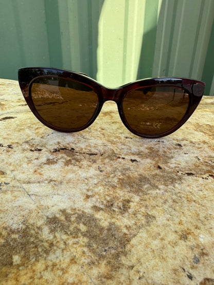 Classic Cat Eye Frame Sunglasses