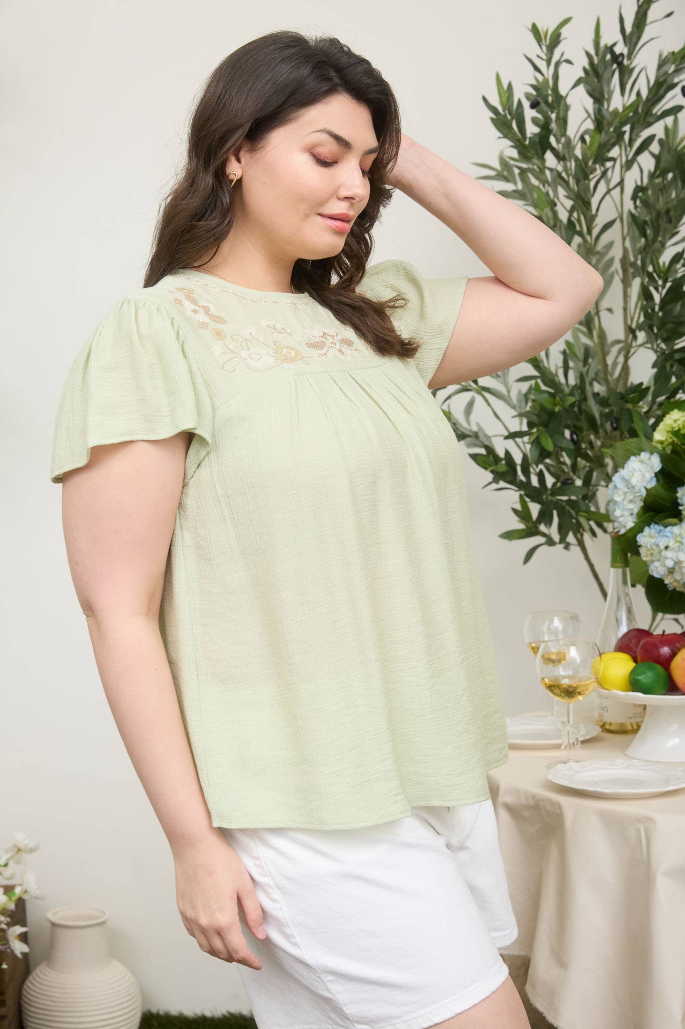 PLUS FLORAL EMBROIDERY DETAIL FLOUNCE SLEEVE TOP