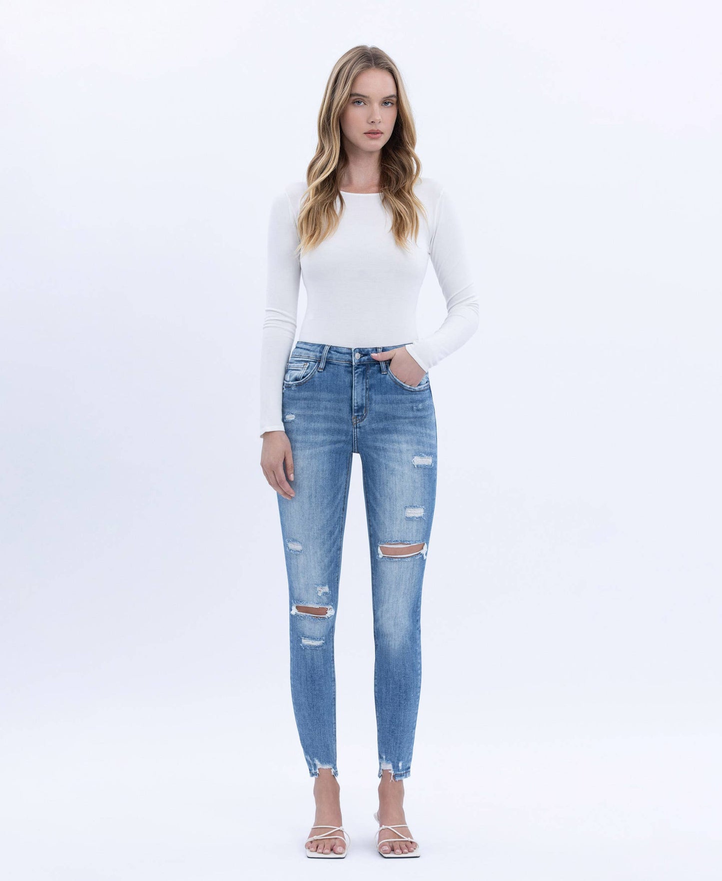 HIGH RISE DISTRESSED CROP SKINNY JEAN - Southern Sassy Boutique