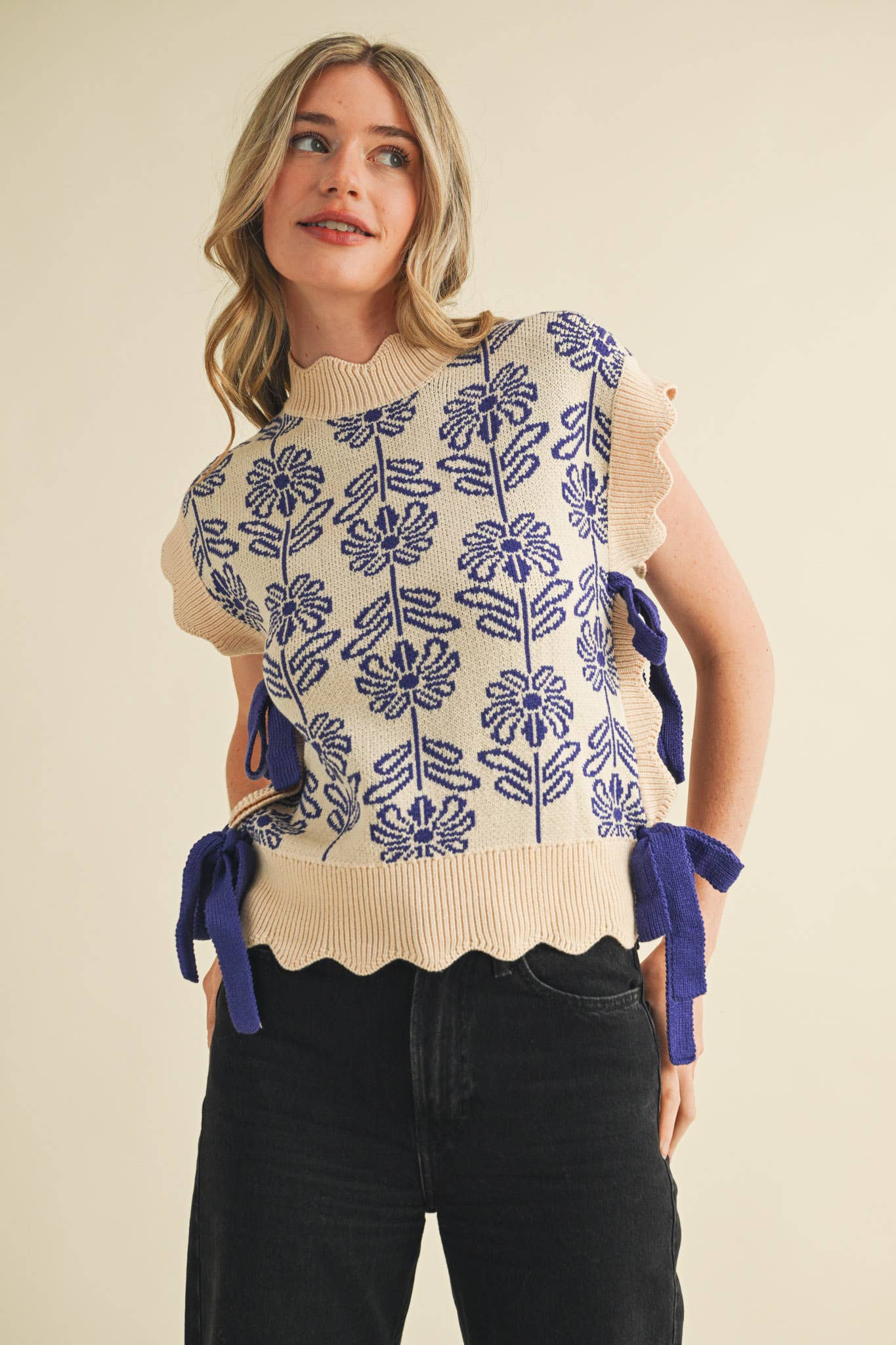 MOCK NECK FLORAL SWEATER VEST