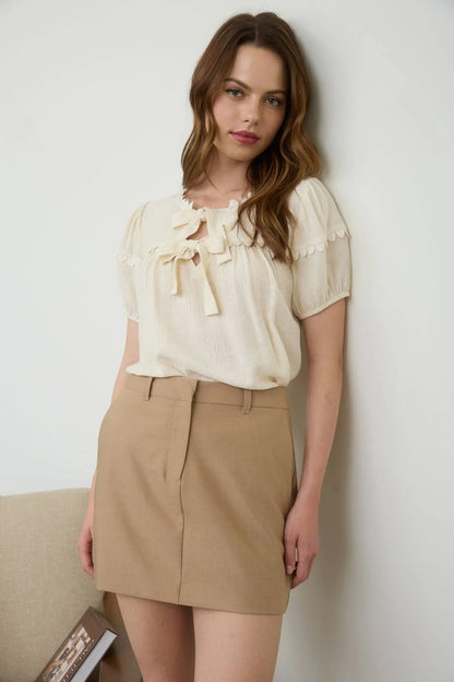 SCALLOP TRIM FRONT TIE DETAIL PUFF SLEEVE TOP - Southern Sassy Boutique