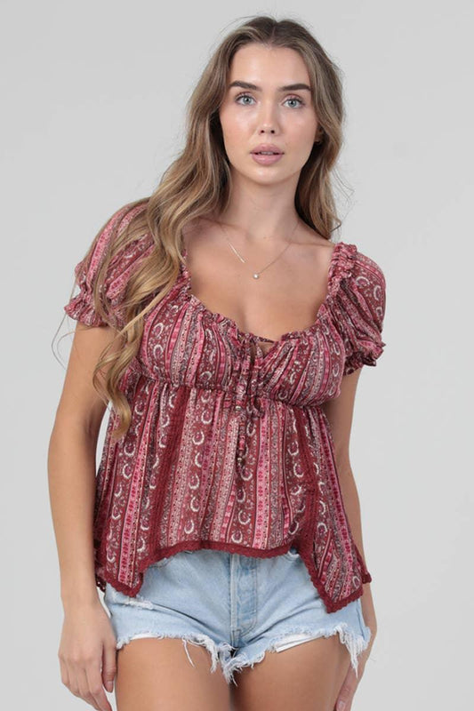LACE TRIM HANKY HEM SHORT SLEEVE TOP - Southern Sassy Boutique