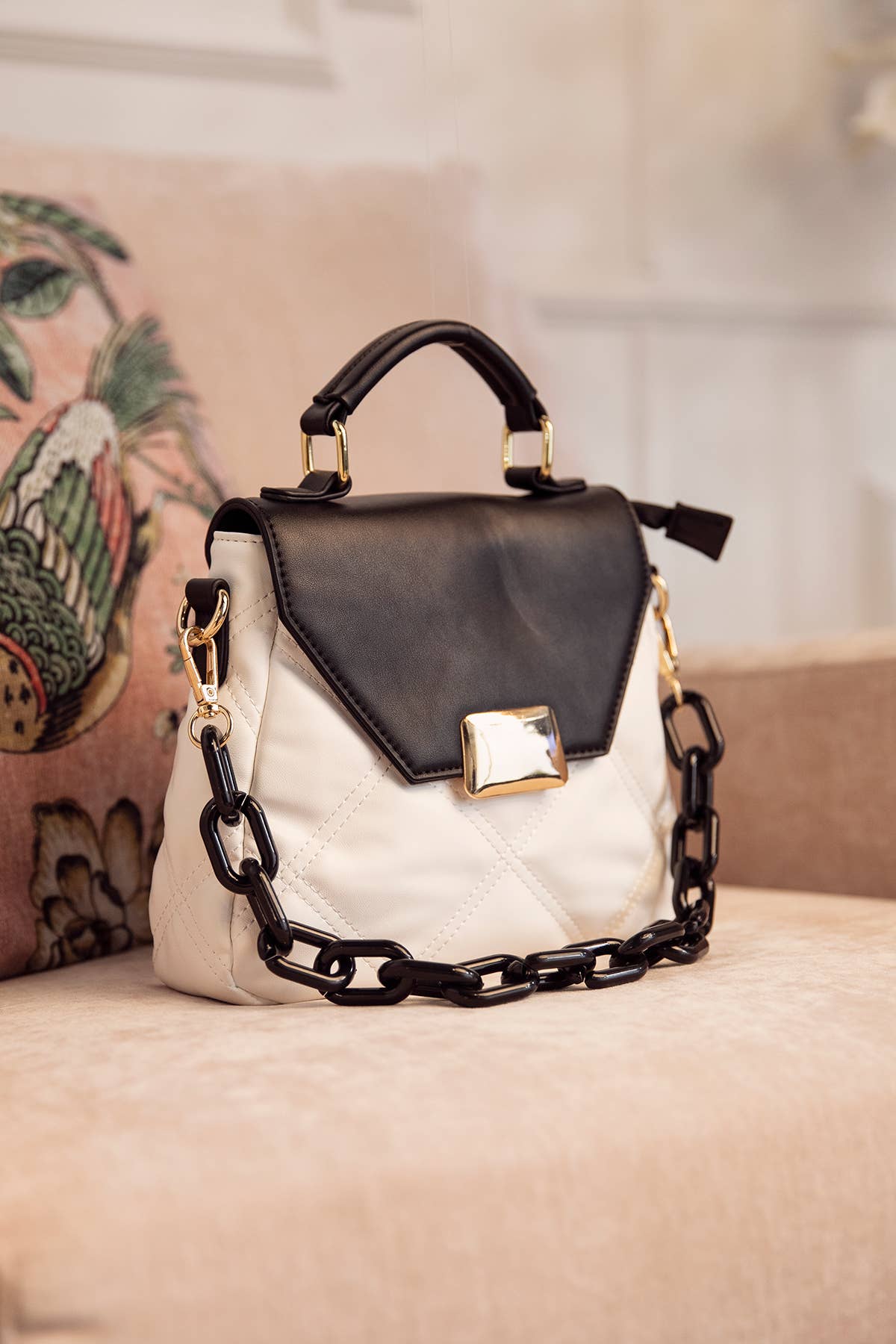 Ollie Quilted Crossbody w/ Chain Strap
